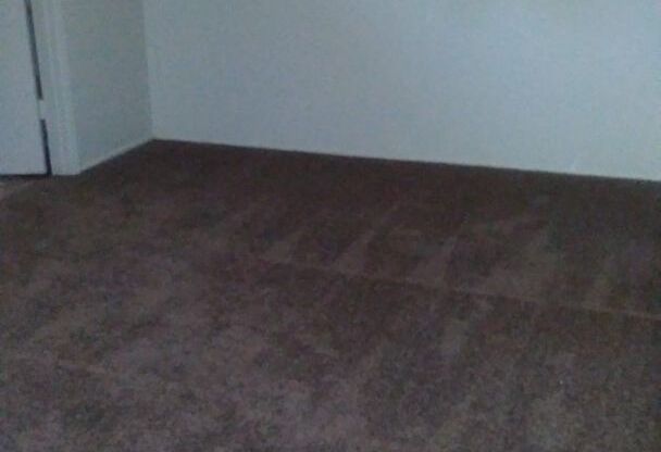 Section-8 ok, For Rent by owner, 3-Bed/1.5-Bath House