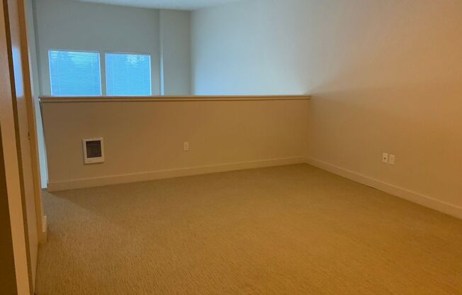 Studio, 1 bath, 430 sqft, $1,800, Unit 418