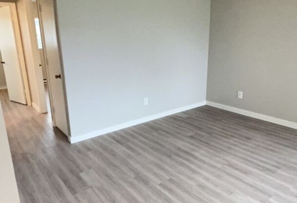 1 bed, 1 bath, 536 sqft, $1,250, Unit 9