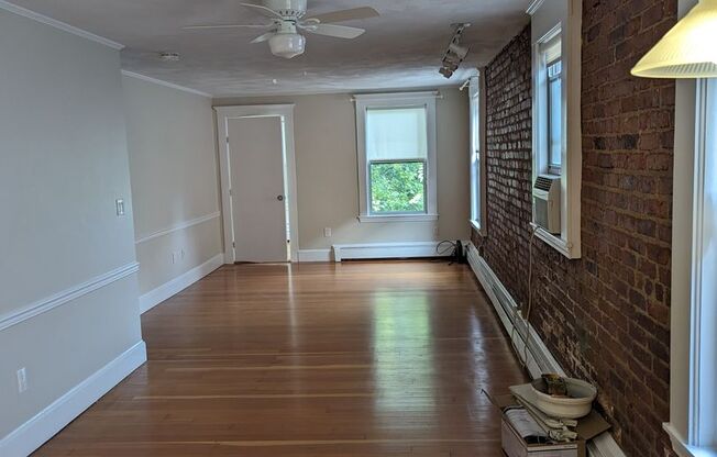 September 1 Brighton Cleveland Circle 2 bedroom for 9/1!