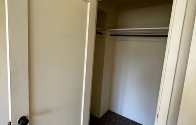 1 bed, 1 bath, 548 sqft, $1,279, Unit 404B