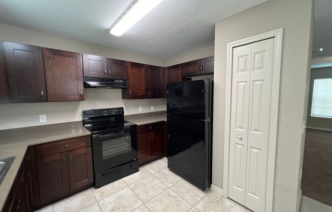 3 beds, 2 baths, $1,450