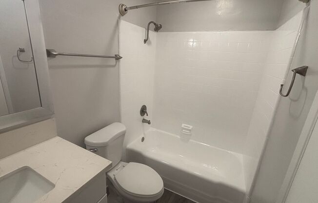 3 beds, 1 bath, 1,250 sqft, $2,398, Unit 310