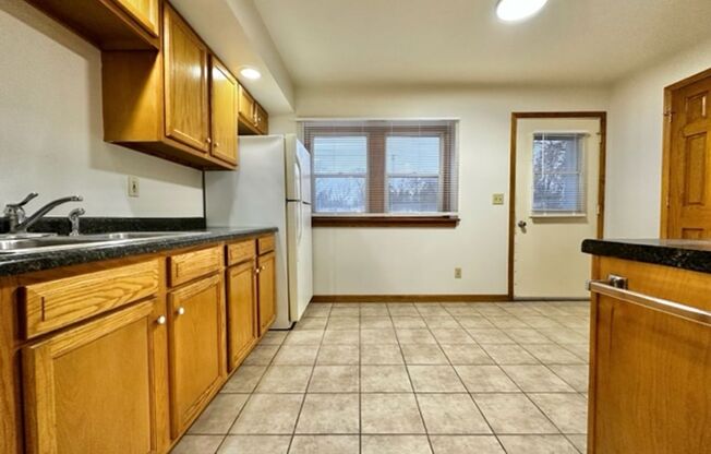 1 bed, 1 bath, $625, Unit Apt. G