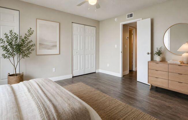1 bed, 1 bath, 650 sqft, $1,049