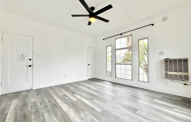 1272 S MULLEN AVE