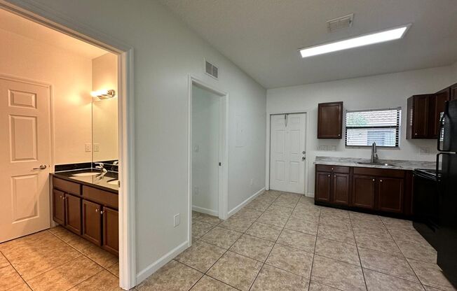 1045 Villas LLC (1035 NE 10th Ave)