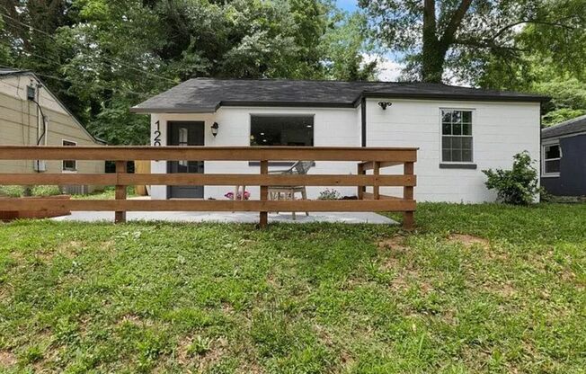 Gorgeous 3 bed/2 bath in 30310!