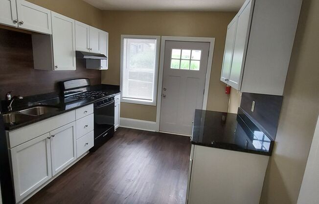 2 beds, 1 bath, 790 sqft, $1,290, Unit 705 Conway St