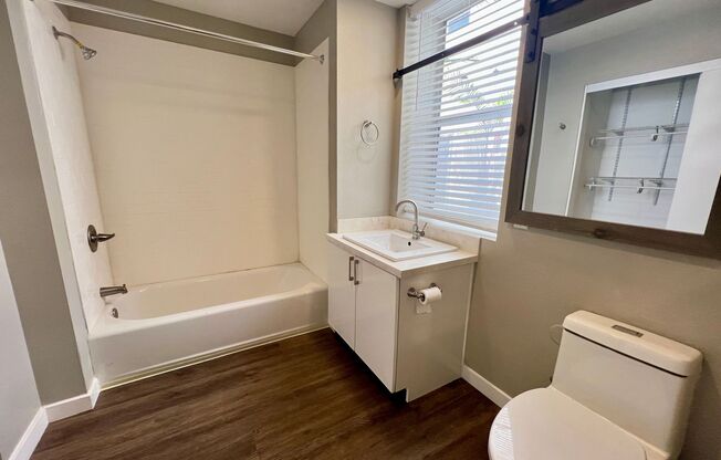 Studio, 1 bath, 325 sqft, $1,775, Unit 435-201
