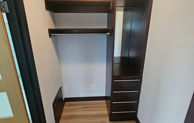 Studio, 1 bath, 336 sqft, $1,045, Unit 316-802