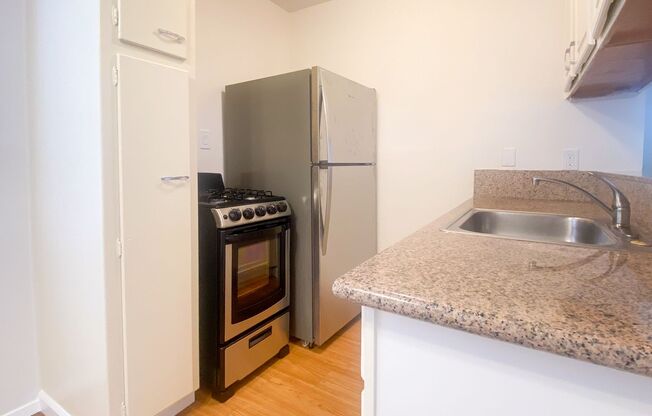 1 bed, 1 bath, $1,995, Unit 07