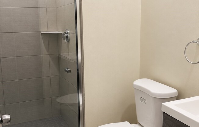4 beds, 2 baths, 1,150 sqft, $3,200, Unit 2