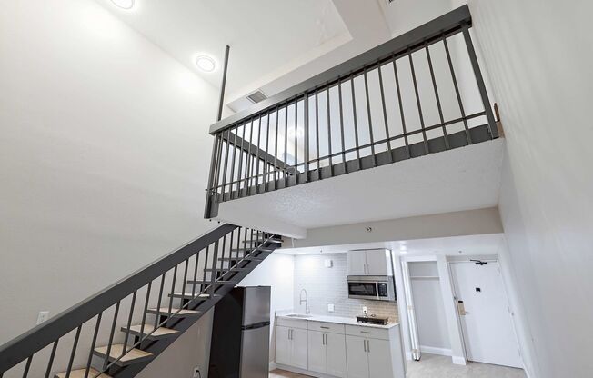 1 bed, 1.5 baths, 578 sqft, $1,450, Unit 1146 (1040)