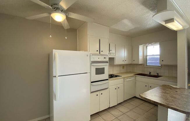 1 bed, 1 bath, 675 sqft, $699, Unit D:1908-18