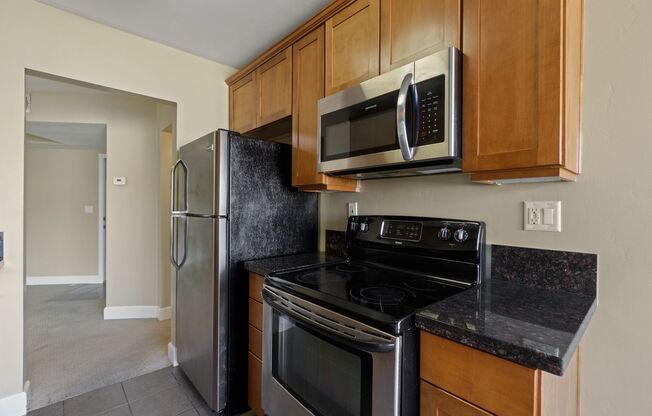 2 beds, 2 baths, $3,795, Unit # 432