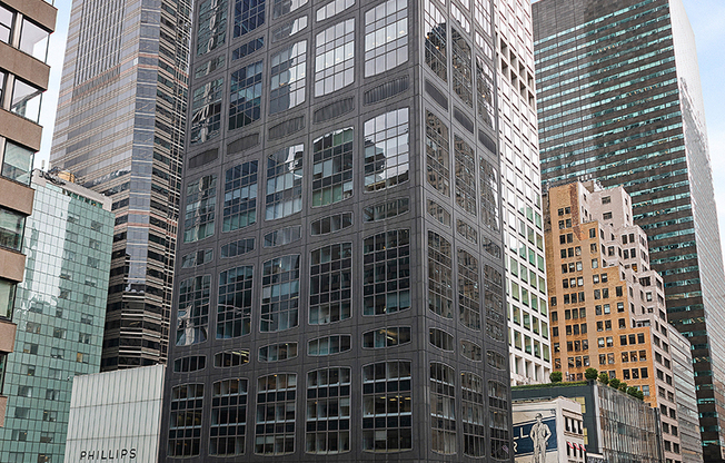 465 PARK AVE