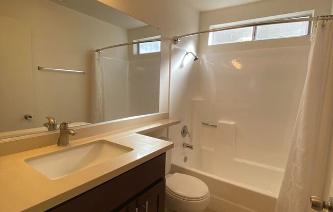 2 beds, 2 baths, 829 sqft, $2,068, Unit 219