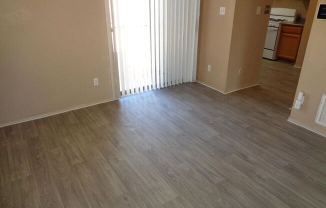 3 beds, 3 baths, $1,595