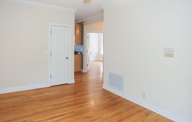 2 beds, 1 bath, 650 sqft, $2,650, Unit 1210WAV3