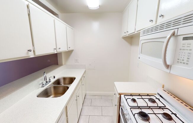 1 bed, 1 bath, 725 sqft, $1,825, Unit 116