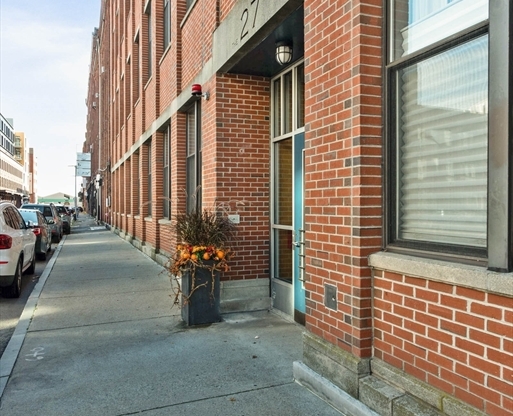 1 bed, 1 bath, 1,271 sqft, $4,500, Unit 203