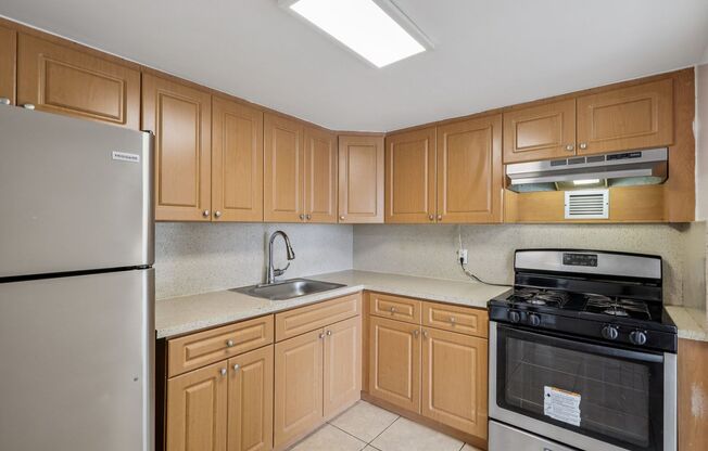 1 bed, 1.5 baths, 780 sqft, $1,850, Unit 210N