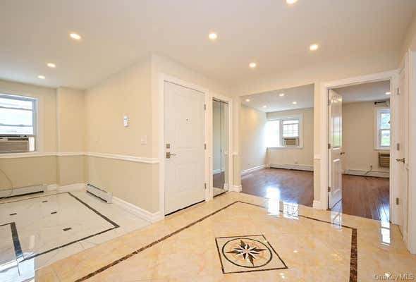 116 14 METROPOLITAN AVE
