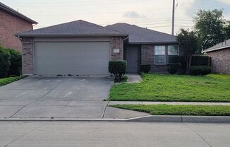 3/2/2 HOME FOR LEASE IN SAGINAW AREA!