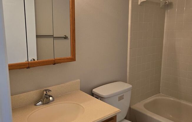 2 beds, 2 baths, $1,700