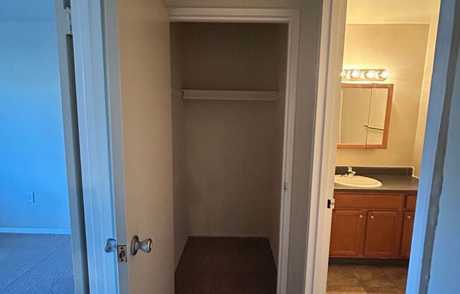 1 bed, 1 bath, 734 sqft, $1,395, Unit L11