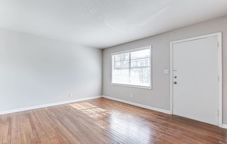 1295 west hardwood floors