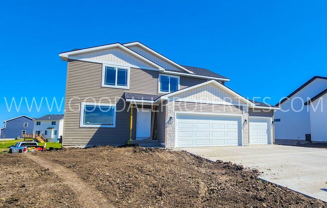 New Construction 6 Bedroom 4 bathroom two story home in Waukee