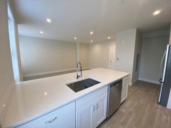 208 NEPONSET VLY PKWY