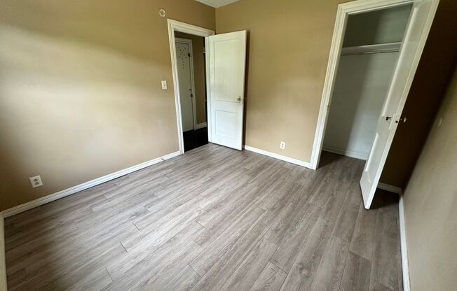 2 beds, 1 bath, $995