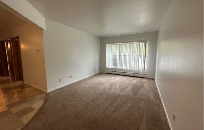 2859 S 6 ST