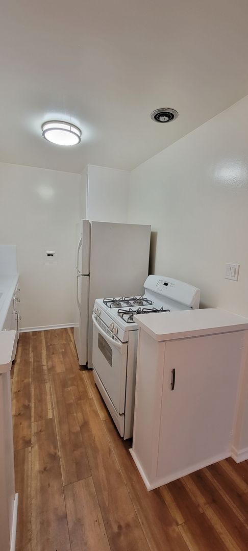 1 bed, 1 bath, $1,695, Unit 03