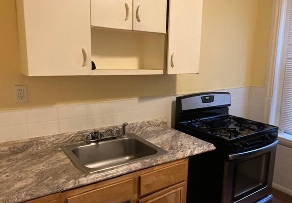 Studio, 1 bath, 500 sqft, $2,000, Unit 1