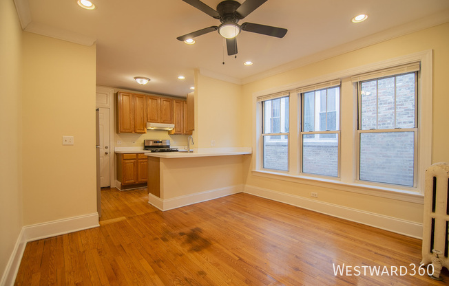 7648 N GREENVIEW