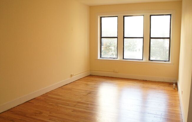 2 beds, 1 bath, 850 sqft, $1,695, Unit 1534-2H