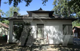 4 bedroom home close to downtown and Lower Bidwell Park!