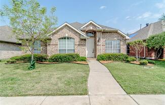 House For Lease in The Colony - 3 Bedrooms / 2 Bath