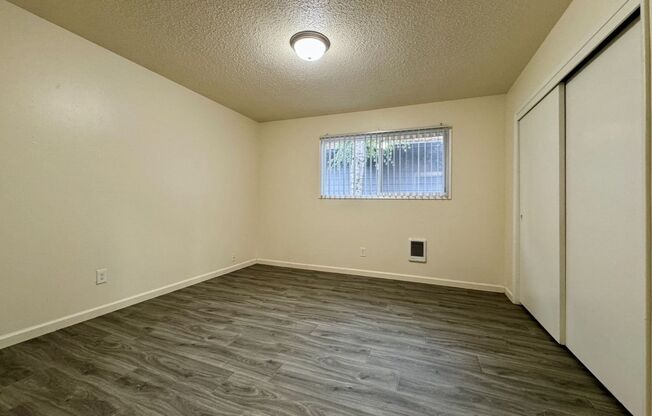 2 beds, 1 bath, $1,599