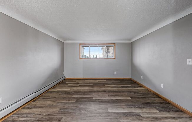 2 beds, 1 bath, $1,195, Unit 2