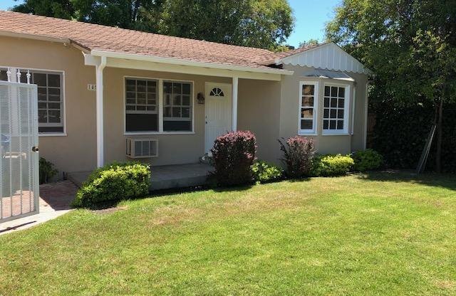 3 beds, 2 baths, $3,300