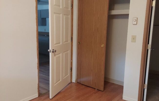 1 bed, 1 bath, 576 sqft, $1,150, Unit 13