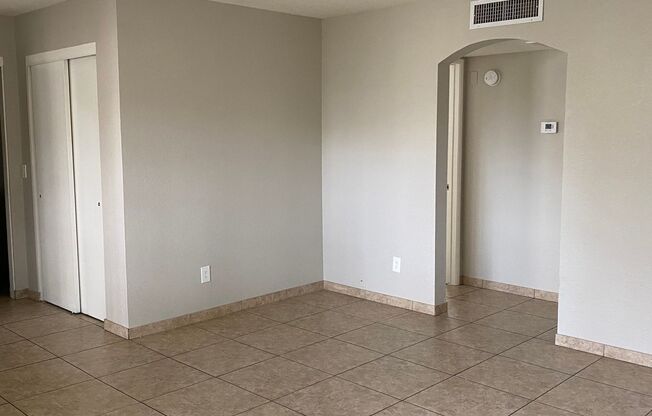 Roomy 2 bedroom 2 bathroom Apartment