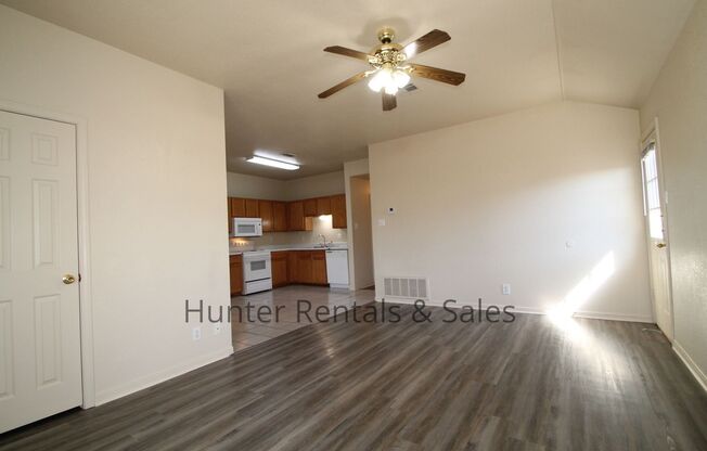 3 beds, 2 baths, $1,195