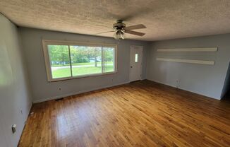 1 bed, 3 baths, $1,500