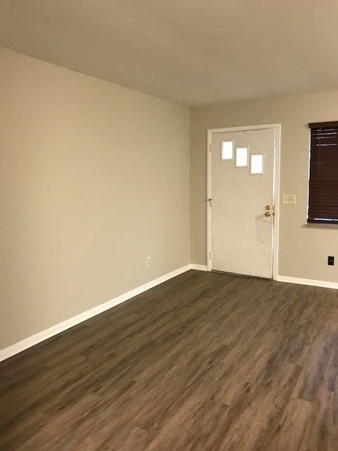 2 beds, 1 bath, $1,400